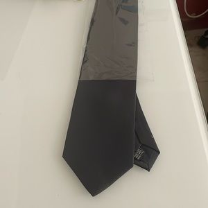 Massimo Ferra 100% black silk tie.